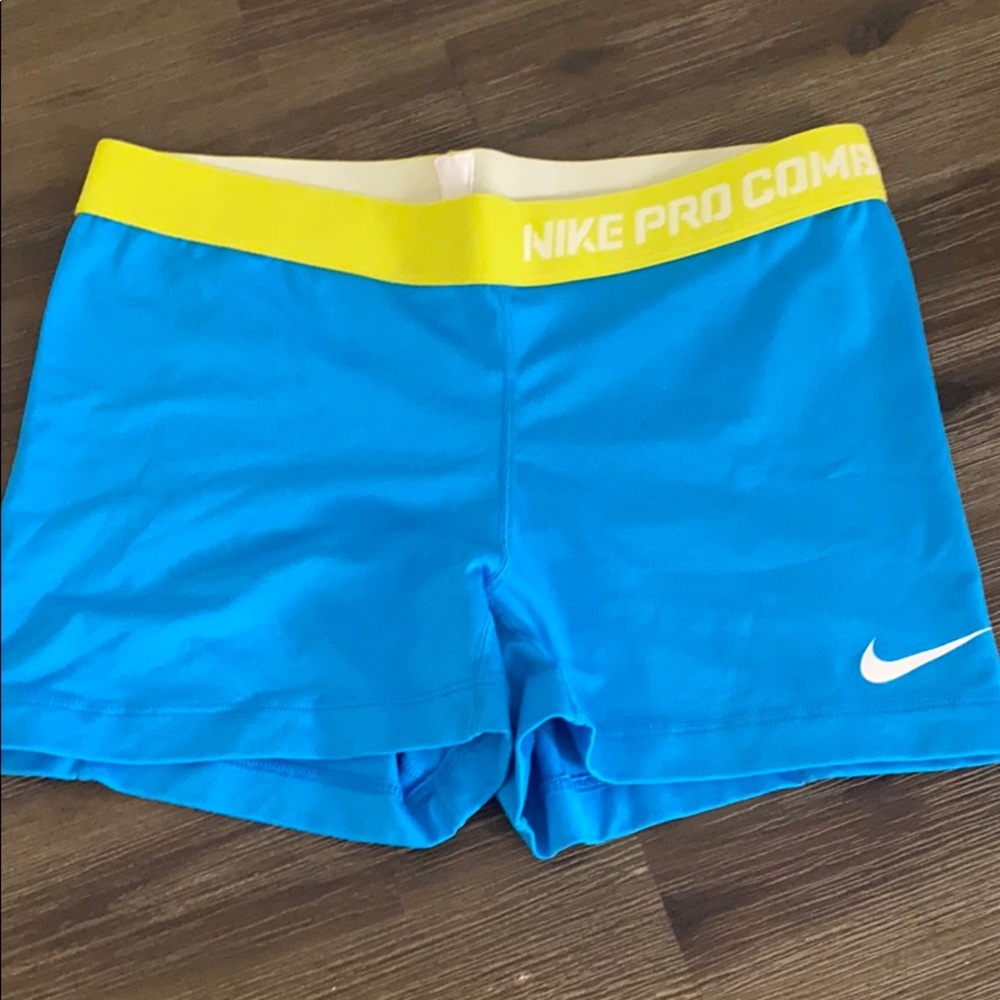 Nike Pro Shorts - Size L